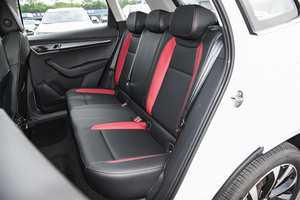 <span class=keywords><strong>SKODA</strong></span> <span class=keywords><strong>Karoq</strong></span> 2024 2025, <span class=keywords><strong>SUV</strong></span> de luxe, occasion ou neuf, essence, turbocompressé 1.4T 150 ch, boîte de vitesses DCT 7 vitesses, conduite à gauche, crossover - Product Image 4