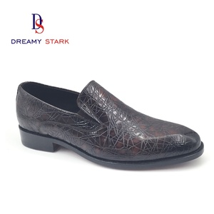 Chaussures décontractées faites à la main pour hommes ; Mocassins marron en cuir de vachette pour occasions formelles d'automne, confortables - Product Image 1
