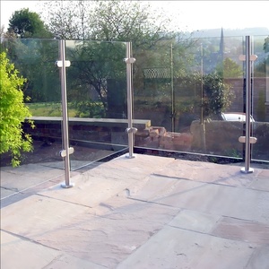 Rampe <span class=keywords><strong>de</strong></span> balcon en acier inoxydable ZD Glass avec <span class=keywords><strong>main</strong></span> <span class=keywords><strong>courante</strong></span> au sol moderne, garantie <span class=keywords><strong>de</strong></span> 5 ans, installation facile pour une utilisation intérieure/extérieure - Product Image 5