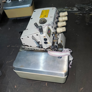 Máquina de Coser Overlock SHING LING Usada, 4500 Puntadas/min, 11mm, 45x35x40cm, Caja de Madera, Motor de Accionamiento Directo, Uso Doméstico - Product Image 2