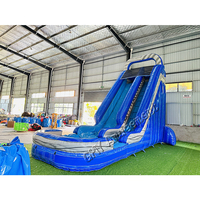 Toboggan aquatique gonflable bleu de 20 pieds, installations d'amusement aquatique commerciales