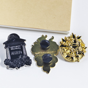 Pin de solapa de metal personalizado con diseño de esmalte, chapado en oro, con purpurina, de anime, suave o rígido, para coser, sin pedido mínimo - Product Image 5