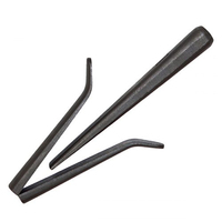 Main séparateur de roche coin Rocheux et cales démolition carrières