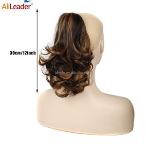 Postiche synthétique courte ondulée queue de cheval avec pince pour femme - Product Image 4