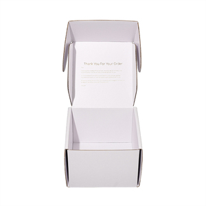 Caja <span class=keywords><strong>de</strong></span> Embalaje Personalizada <span class=keywords><strong>de</strong></span> Alta Gama <span class=keywords><strong>para</strong></span> Productos <span class=keywords><strong>de</strong></span> Cuidado <span class=keywords><strong>de</strong></span> la Piel, Color Blanco, con Logotipo en Dorado - Product Image 3