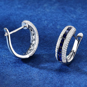 Orecchini a Cerchio con Accenti Blu per Donne, Accessori Classici per Uso Quotidiano - Product Image 2