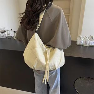 Sac bandoulière décontracté léger grande capacité pour femme, idéal pour les trajets quotidiens, le shopping et les voyages - Offre spéciale - Product Image 1