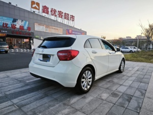 <span class=keywords><strong>Mercedes</strong></span>-<span class=keywords><strong>Benz</strong></span> Clase A (Importado) 2015, Modelo A <span class=keywords><strong>180</strong></span> Estándar, Sedán de Gasolina de 5 Plazas en Venta - Product Image 6