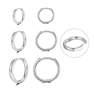 Orecchini a Cerchio Classici, Ipoallergenici, Placcati in Oro 18K PVD, in Acciaio <span class=keywords><strong>Chirurgico</strong></span> 316L, per Donne e Uomini - Product Image 6