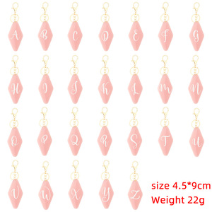 Rose <span class=keywords><strong>série</strong></span> mode suspendus accessoires porte-clés lettre initiale monogramme pendentif acrylique <span class=keywords><strong>motel</strong></span> hôtel porte-clés avec gland - Product Image 2