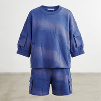 Ensemble de survêtement décontracté deux pièces pour homme : Sweat-shirt à manches courtes coupe oversize tie-dye et short cargo à bords bruts et col ras du cou