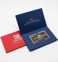 Cartes de membre bancaires VIP Or Argent Boîtes d'emballage magnétiques haut de gamme Boutique Embossage Papier artistique Doublure en éponge