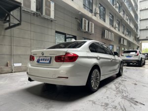 <span class=keywords><strong>BMW</strong></span> <span class=keywords><strong>Serie</strong></span> 3 320Li <span class=keywords><strong>2018</strong></span> Edición de Lujo F30 8AT RWD Euro VI Sedán de Lujo Mediano Alemán Usado - Product Image 4