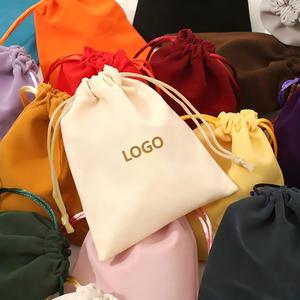 Bolsa de Felpa con Cordón de Lujo Personalizada, Nueva, para Guardar Joyas, Cosméticos y Relojes, con Tamaños Personalizados - Product Image 1