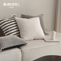 Chaud décoratif fausse fourrure de lapin lombaire taie d'oreiller moderne luxe Jacquard housse de coussin pour salon décor à la maison