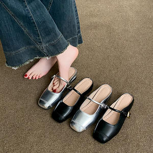 Sandales de plage polyvalentes et élégantes pour femmes, pour une utilisation en plein air en été, design antidérapant, tendance de la mode, respirantes et confortables - Product Image 4