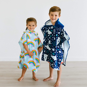 Logo personalizzato In microfibra In Stock <span class=keywords><strong>telo</strong></span> mare per bambini stampato asciugamano con cappuccio dei cartoni animati <span class=keywords><strong>poncho</strong></span> vestiti da spiaggia per bambini - Product Image 5