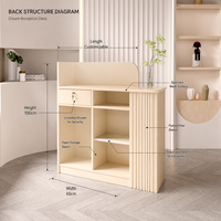 Comptoir de réception moderne en MDF à panneaux cannelés avec garniture dorée et base LED, armoire de rangement pour salon, spa, salle de sport, usage commercial