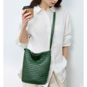 Bolso de Hombro Tipo Bandolera Verde Bosque para Mujer, Estilo Coreano, Tejido, Casual, Gran Capacidad, para Uso Diario - Product Image 4