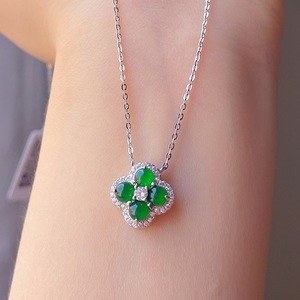 Collar de Plata de Ley S925 para Mujer con Colgante de Calcedonia de Jade Espuma de Agua Natural, Cuentas Verdes en Forma de Calabaza, Estilo Chino Nuevo - Product Image 1