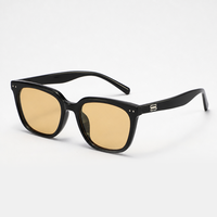 Nouvelles Lunettes de Soleil Carrées TR90 2025 pour Hommes et Femmes, Monture Légère et Flexible, Protection UV400, Style Designer Tendance, 3 Couleurs, OEM