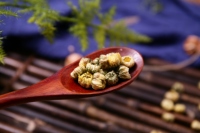 Kotak Hadiah Teh Krisan Bayi Tongxiang Premium 4 Stoples Kuncup Krisan Kering Teh Herbal