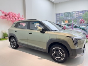 รถยนต์ไฟฟ้า SUV ดองเฟิง นามมี 06 401 โปร อีวี ปี 2025 ระยะทางวิ่ง 401 กม. (ตามมาตรฐาน CLTC) แรงบิด 290 นิวตันเมตร ระบบปรับอากาศแบบปั๊มความร้อน 5 ที่นั่ง - Product Image 4