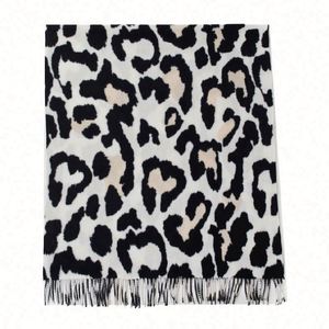 Écharpe Châle Longue Imprimée en Laine Mélangée Douce et Chaude Personnalisée pour Femme Musulmane – Collection Hiver - Product Image 3