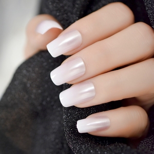 Appuyez sur les <span class=keywords><strong>ongles</strong></span> blanc-rose dégradé couleur carré <span class=keywords><strong>ongles</strong></span> breloques couverture complète <span class=keywords><strong>manucure</strong></span> moyenne pour femmes filles - Product Image 4