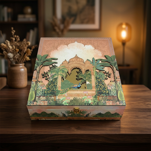 Caja de resina hecha a mano, serie de 15x15 pulgadas, pintada a mano, con bandeja dorada, diseño tradicional, tela satinada - Product Image 1