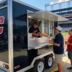 Food Truck Gelateria con Congelatore, Furgone Mobile per Dessert in Vendita in Europa e USA - Product Image 2