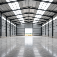 Structure en acier, entrepôt de taille moyenne, portes hautes, hangar de stockage de tracteurs préfabriqué en métal
