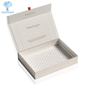 Customized Logo Plain Good Quality <b>White</b> Magnetic Clamshell <b>Gift</b> <b>Box</b> - Product Image 1