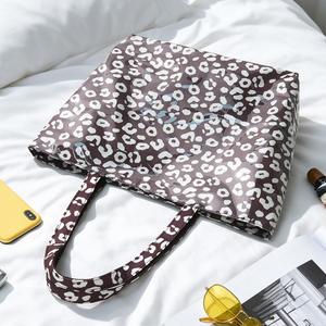 Fashion Women's <b>Leopard</b>-<b>Print</b> Zipper Shoulder <b>Tote</b> <b>Bag</b> Large Capacity Waterproof Shopping Travel Shoulder <b>Bag</b> Handbag - Product Image 4