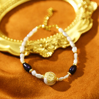 Collier de perles naturelles baroques noires et blanches, bracelet élégant et polyvalent en feuille d'or, bijoux chics pour tenue décontractée quotidienne