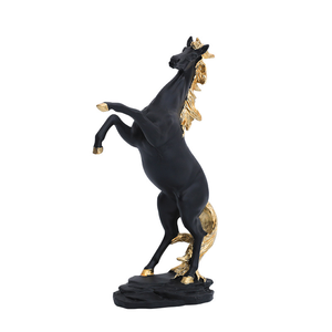Figurine de décoration d'intérieur moderne faite à la main Statue de <span class=keywords><strong>cheval</strong></span> Art en résine - Product Image 2