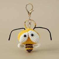 Porte-clés abeille au crochet fait main, doux, écologique, durable, adorable, avec un design de dessin animé, idéal pour un cadeau