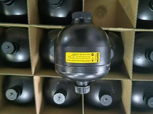 Un grand nombre d'accumulateurs à diaphragme de type SB0210-0.75E1 d'origine - Product Image 2