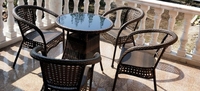 Ensemble de salle à manger d'extérieur moderne HYC-SR01, nouveau design, chaises et table en rotin simples et décontractées pour la cour ou le parc