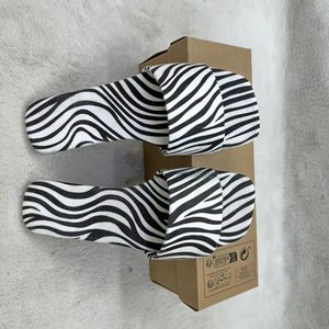 <span class=keywords><strong>Sandalias</strong></span> Planas de Verano Cómodas para <span class=keywords><strong>Mujer</strong></span>, Diseño Abierto en Negro/Blanco para Uso en Exteriores, Sin Mención de Marca - Product Image 5