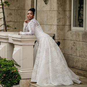 Abiti da sposa a sirena in pizzo con perline, stile africano, collo alto, applicazioni, maniche lunghe, abiti da sposa con bottoni sul retro, personalizzabili per fuga in matrimonio - Product Image 2