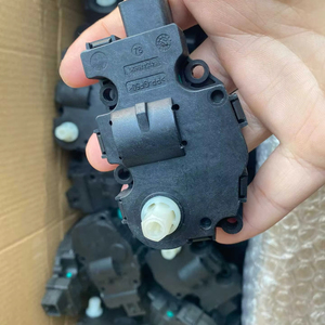 Adecuado para Volkswagen, Porsche, Audi evaporador, haga clic en servomotor de aire acondicionado 4M0820511 8W0820511C 8K0820511B - Product Image 2