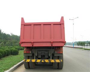 Camiones Usados de Diez <span class=keywords><strong>Ruedas</strong></span> SINOTRUK HOHAN de 380 CV y 30 Toneladas con Volquete en Venta - Product Image 4