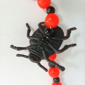 Collana di Perline Artigianale all'Ingrosso a Forma di Coccinella Nera in Gomma per Halloween, Collana di Perline Rosse e Nere, Decorazione per Feste di Carnevale - Product Image 4