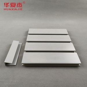 Vente en gros de panneaux en <span class=keywords><strong>PVC</strong></span> à lattes, accessoires pour panneaux en <span class=keywords><strong>PVC</strong></span>, panneaux de garage en <span class=keywords><strong>PVC</strong></span>, décoration pour magasins/supermarchés - Product Image 3