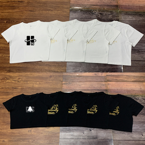เสื้อยืดครอปท็อปผู้หญิงทรงคลาสสิคสีดำ ผ้าคอตตอน 97% ผสมสแปนเด็กซ์ 3% ทรงสลิมฟิต ยืดหยุ่นได้ ปักลายแบบแบนคุณภาพสูง - Product Image 5