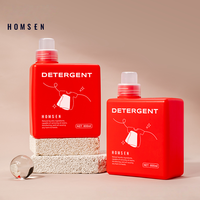 Bouteille en HDPE de 800 ml pour lessive ou nettoyant pour sols, avec pompe doseuse ou bouchon à vis avec bec verseur.