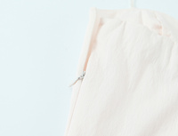 Nouvelle robe mini tube chic et décontractée pour femme, style rétro, sans manches, collection été 2026.