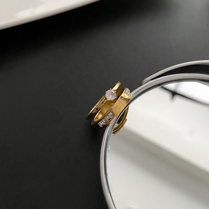 مارونيو مخصص الهيب هوب الأزياء والمجوهرات 18K مطلية بالذهب 316L الفولاذ المقاوم للصدأ خواتم مكعب الزركون للنساء بيج - Product Image 2