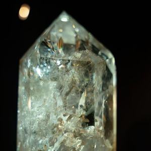 Cột pha lê trắng tự nhiên Chalcopyrite Pha lê lăng trụ lục giác Xu hướng thời trang Phong cách linh vật Trang trí nhà cửa Món đồ trang trí - Product Image 2